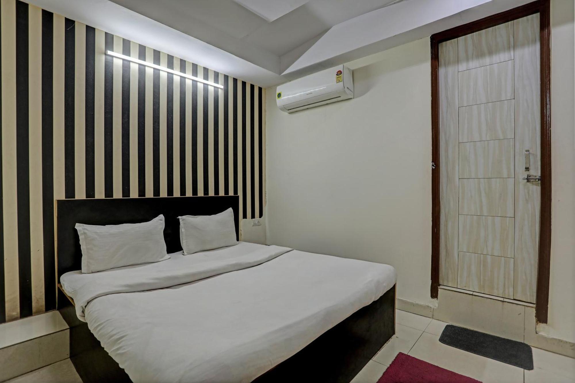 Hotel O Kanak Palace New Delhi Luaran gambar