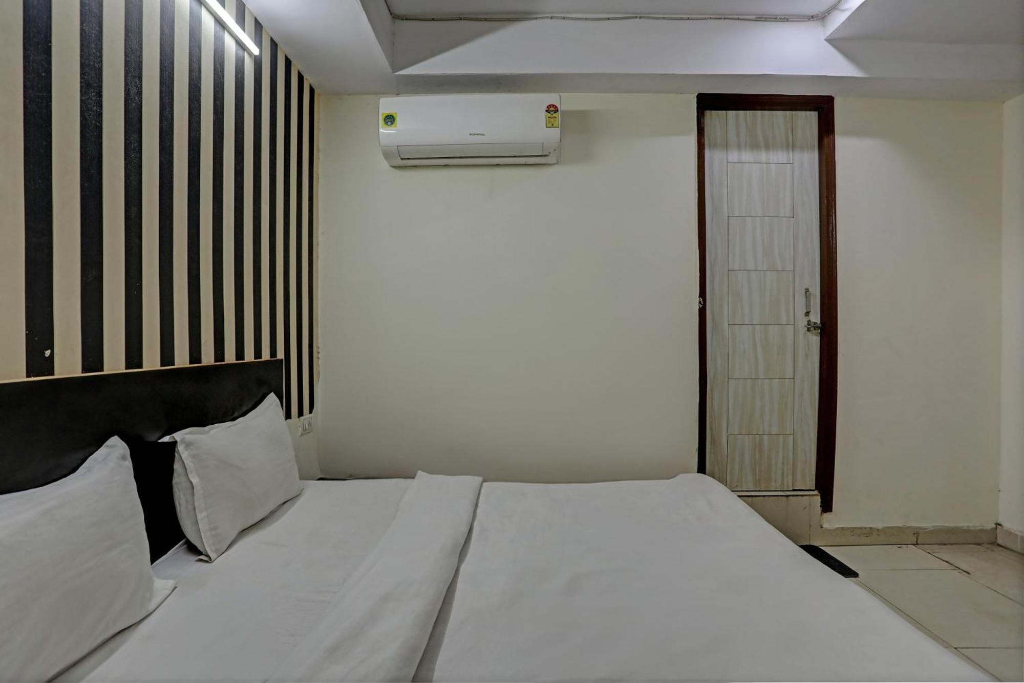 Hotel O Kanak Palace New Delhi Luaran gambar